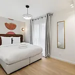 31 Flat 8 Person St Lazare Galerie Lafayette 8th Apartmán *