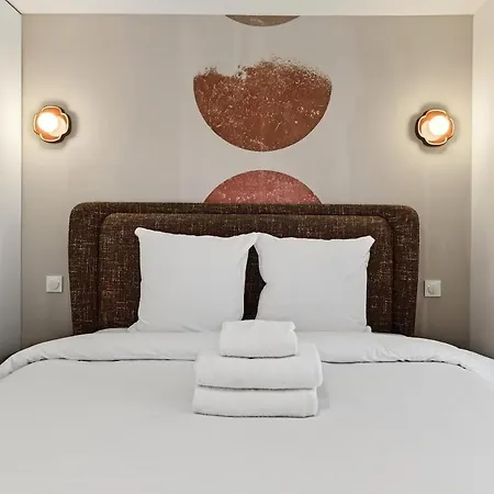 31 Flat 8 Person St Lazare Galerie Lafayette 8th Paris